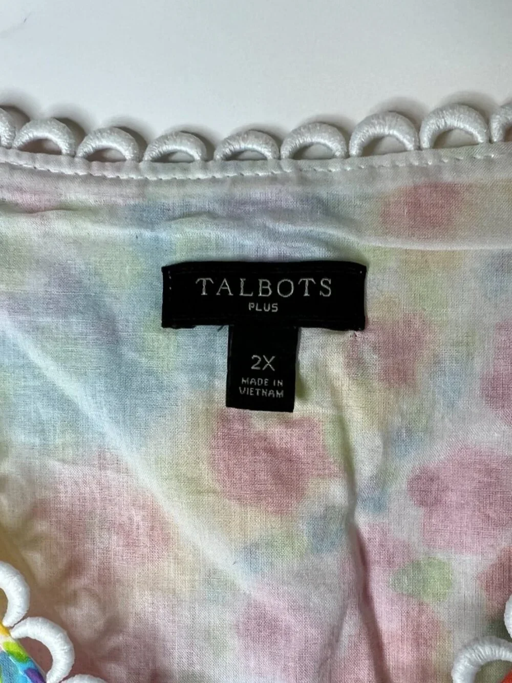 Talbots Women's Size 2X Vibrant Colorful Floral Top Cotton Lined Scalloped Trim - Picture 3 of 6